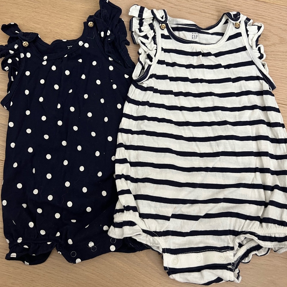 Set of 2 gap bubbles